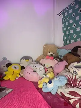 Snapshot of Selesumii chatting on 02.15.26 Selesumii online show from 02.15.26