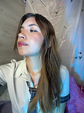 Snapshot of Selesumii chatting on 02.25.26 Selesumii online show from 02.25.26