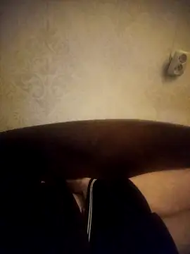 Snapshot of Lukas2204 chatting on 11.25.25 Lukas2204 online show from 11.25.25