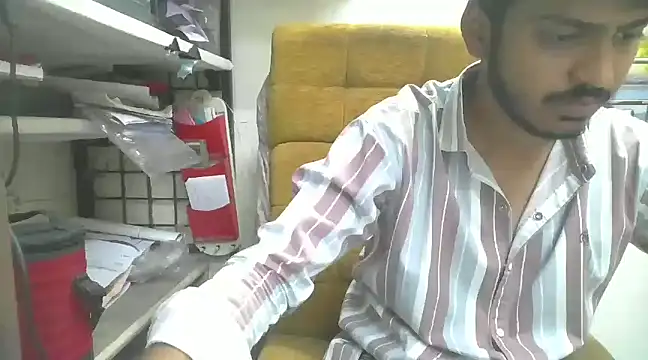 Snapshot of cute_modell chatting on 02.25.25 cute modell online show from 02.25.25