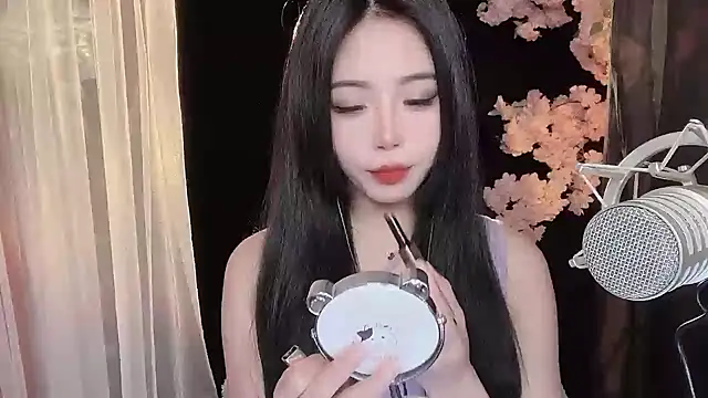 Snapshot of ying-love520 chatting on 02.03.25 ying-love520 online show from 02.03.25