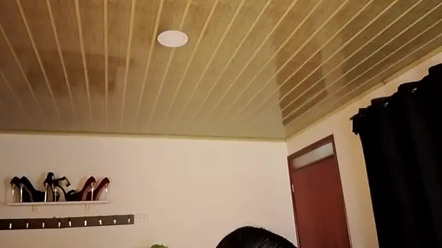 Renaxi Smith online show from 10.19.25