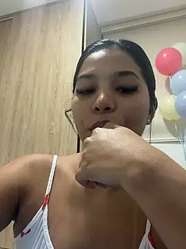 CharlotteGraay online show from 07.27.26