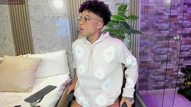 LuciaWallace online show from 07.11.26