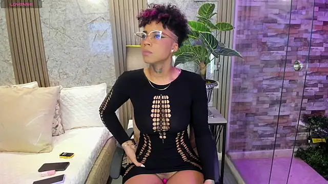 LuciaWallace online show from 07.12.26
