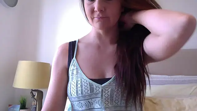 Snapshot of LittleMissFoxx chatting on 03.06.25 LittleMissFoxx online show from 03.06.25