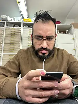 Snapshot of leonardohot1987 chatting on 01.16.25 leonardohot1987 online show from 01.16.25