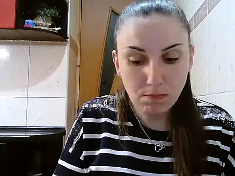 Snapshot of Yuliia30 chatting on 04.21.26 Yuliia30 online show from 04.21.26