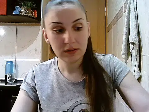 Snapshot of Yuliia30 chatting on 06.04.26 Yuliia30 online show from 06.04.26