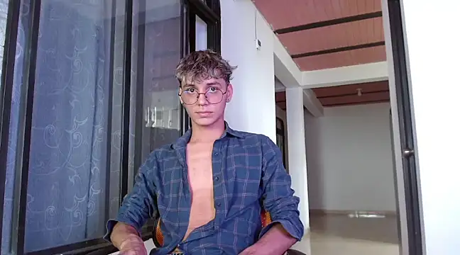 Snapshot of andrew_willyams chatting on 01.11.25 andrew willyams online show from 01.11.25