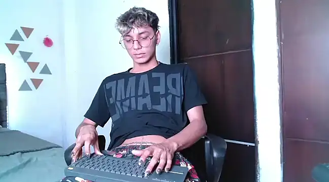 Snapshot of andrew_willyams chatting on 01.13.25 andrew willyams online show from 01.13.25