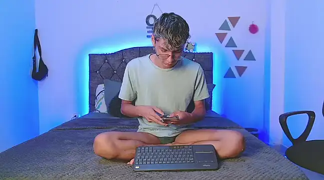 Snapshot of andrew_willyams chatting on 01.20.25 andrew willyams online show from 01.20.25