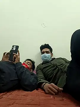 13horny13 online show from 02.14.25