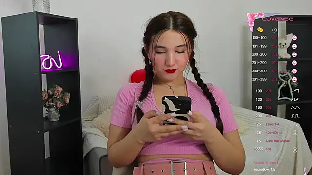 Snapshot of anna_elfi chatting on 02.12.25 anna elfi online show from 02.12.25