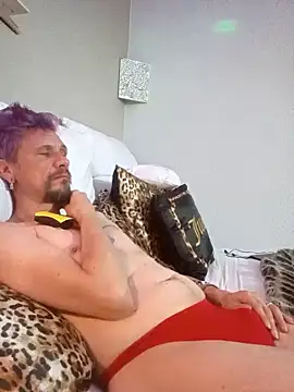 Snapshot of AQuickPhyx chatting on 03.02.25 AQuickPhyx online show from 03.02.25