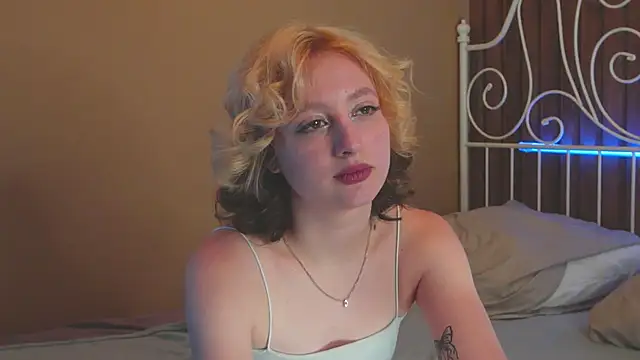 Snapshot of milasmiu chatting on 01.18.25 milasmiu online show from 01.18.25