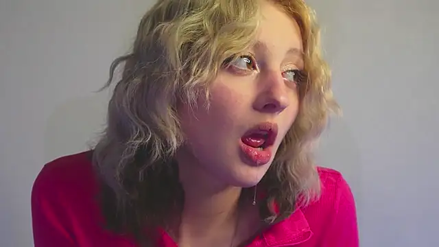 Snapshot of milasmiu chatting on 01.23.25 milasmiu online show from 01.23.25