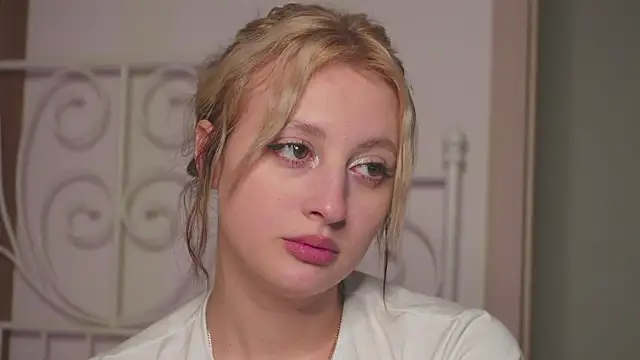 Snapshot of milasmiu chatting on 01.24.25 milasmiu online show from 01.24.25