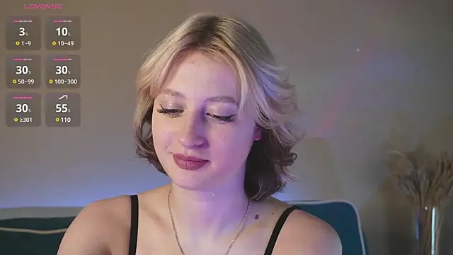 Snapshot of milasmiu chatting on 02.04.25 milasmiu online show from 02.04.25