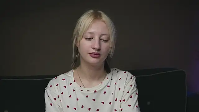 Snapshot of milasmiu chatting on 03.09.25 milasmiu online show from 03.09.25