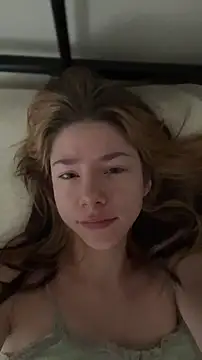 Snapshot of Mary_Leaf chatting on 11.16.25 Mary Leaf online show from 11.16.25