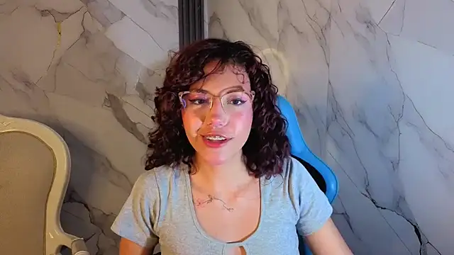 zoe ch  online show from 06.04.26