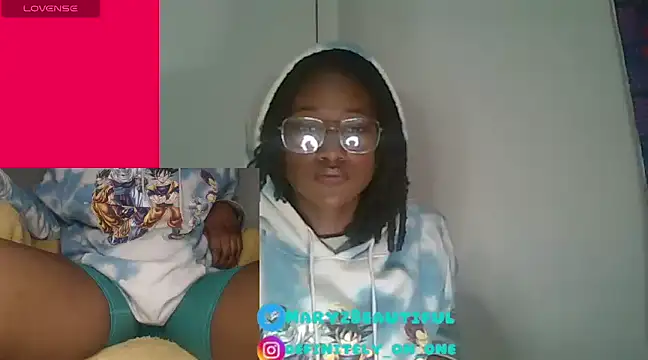 Snapshot of dragdemballznme chatting on 01.16.25 dragdemballznme online show from 01.16.25