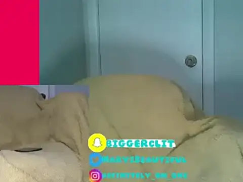 Snapshot of dragdemballznme chatting on 01.26.25 dragdemballznme online show from 01.26.25