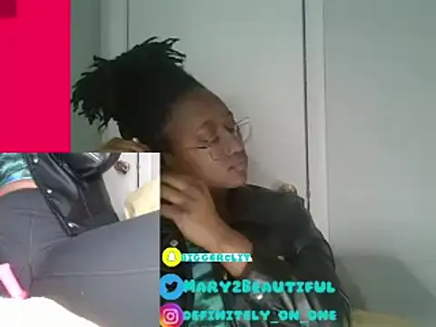 Snapshot of dragdemballznme chatting on 01.29.25 dragdemballznme online show from 01.29.25