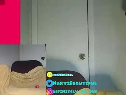 Snapshot of dragdemballznme chatting on 01.29.25 dragdemballznme online show from 01.29.25