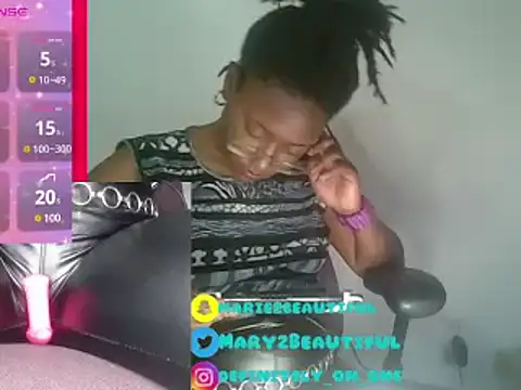 Snapshot of dragdemballznme chatting on 02.09.25 dragdemballznme online show from 02.09.25