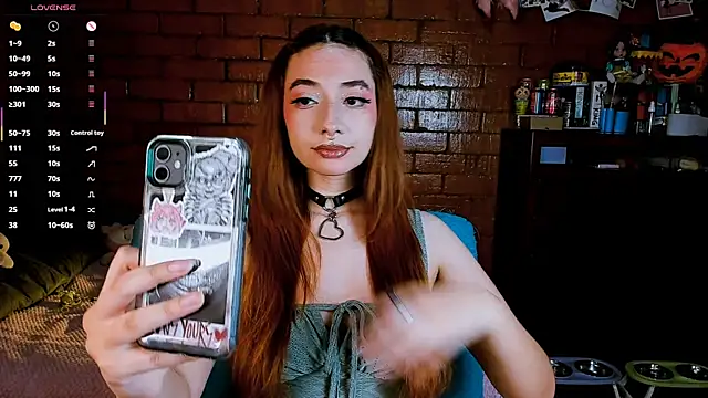 Snapshot of Annycolin_ chatting on 03.18.26 Annycolin online show from 03.18.26