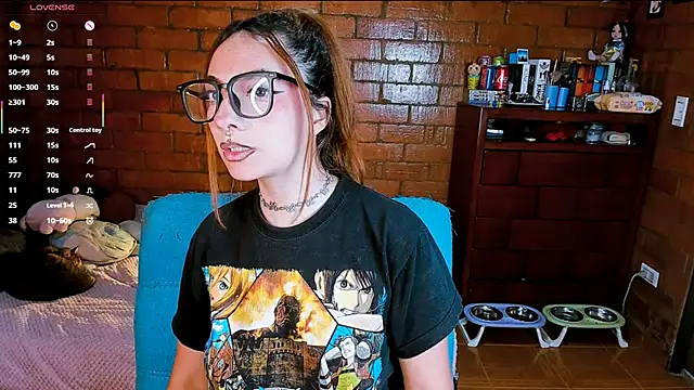 Snapshot of Annycolin_ chatting on 04.10.26 Annycolin online show from 04.10.26