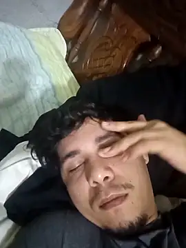 Maguito02 online show from 09.18.25