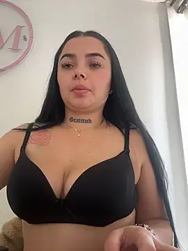 Natashawool1 online show from 12.01.25