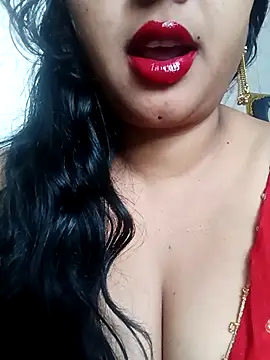 Snapshot of Haseena_Baby chatting on 11.18.25 Haseena Baby online show from 11.18.25