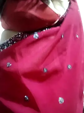 Snapshot of Haseena_Baby chatting on 11.18.25 Haseena Baby online show from 11.18.25