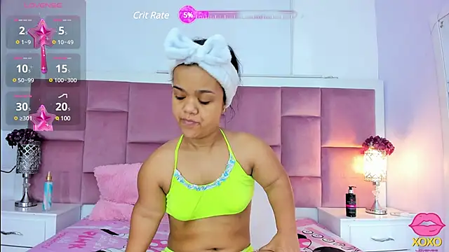 Snapshot of AnieRey chatting on 03.14.25 AnieRey online show from 03.14.25