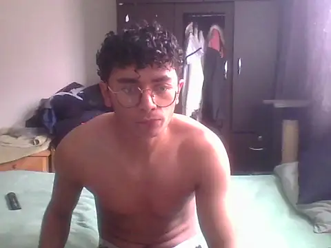 Snapshot of elbebesitobebelean666 chatting on 11.25.25 elbebesitobebelean666 online show from 11.25.25