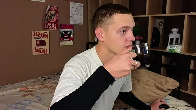 Oliver Sunshine online show from 01.23.25