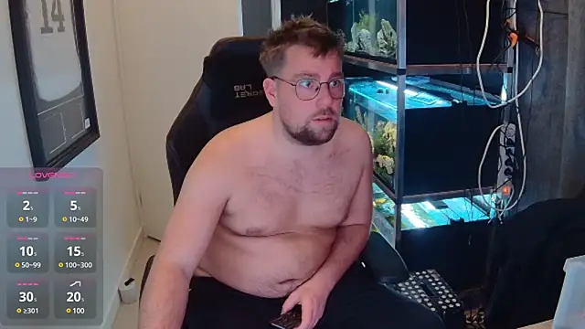 Snapshot of justinitt chatting on 01.21.25 justinitt online show from 01.21.25