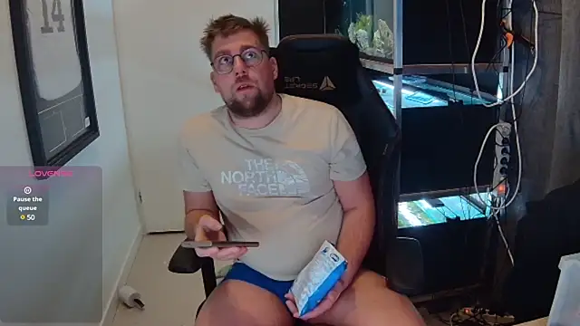 Snapshot of justinitt chatting on 01.21.25 justinitt online show from 01.21.25