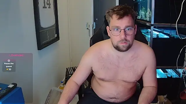 Snapshot of justinitt chatting on 01.24.25 justinitt online show from 01.24.25