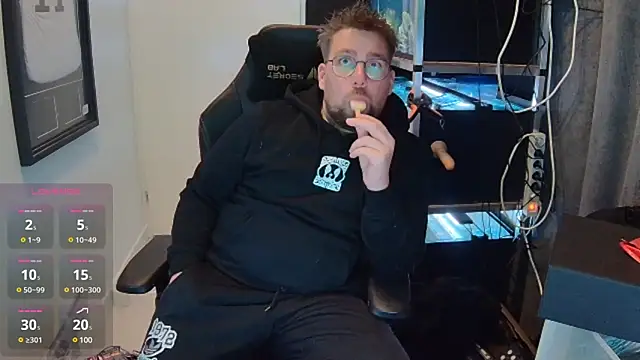 Snapshot of justinitt chatting on 01.25.25 justinitt online show from 01.25.25