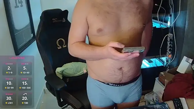 Snapshot of justinitt chatting on 01.30.25 justinitt online show from 01.30.25