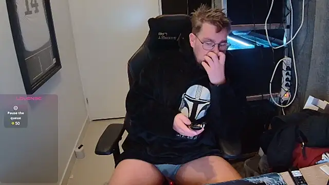 Snapshot of justinitt chatting on 01.31.25 justinitt online show from 01.31.25