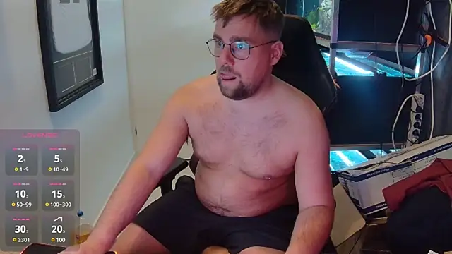 Snapshot of justinitt chatting on 02.05.25 justinitt online show from 02.05.25