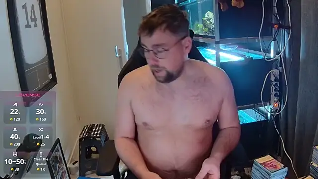 Snapshot of justinitt chatting on 02.10.25 justinitt online show from 02.10.25