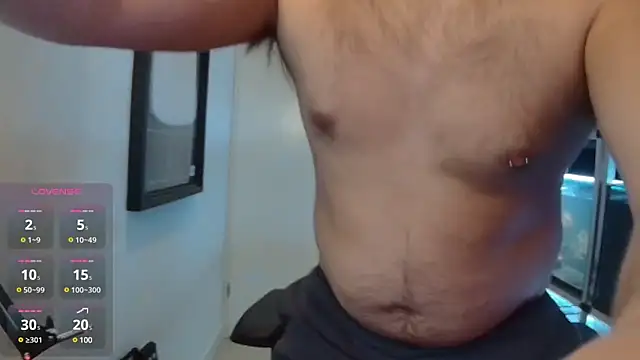 Snapshot of justinitt chatting on 02.15.25 justinitt online show from 02.15.25