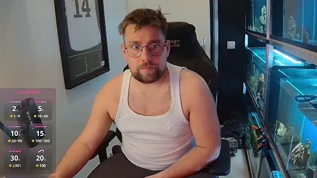 Snapshot of justinitt chatting on 02.19.25 justinitt online show from 02.19.25